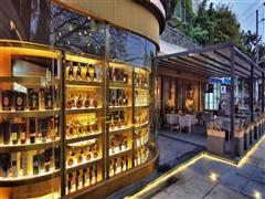 400平有独立外摆区餐酒吧整体转让